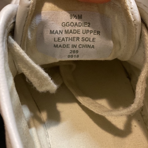 𝅺GUESS Women’s Quilted Faux Vegan Leather Lace Up Sneakers with Gold Trim 9.5 - Picture 8 of 8